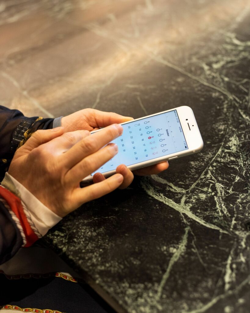 اپلیکیشن ثبت پریود flo