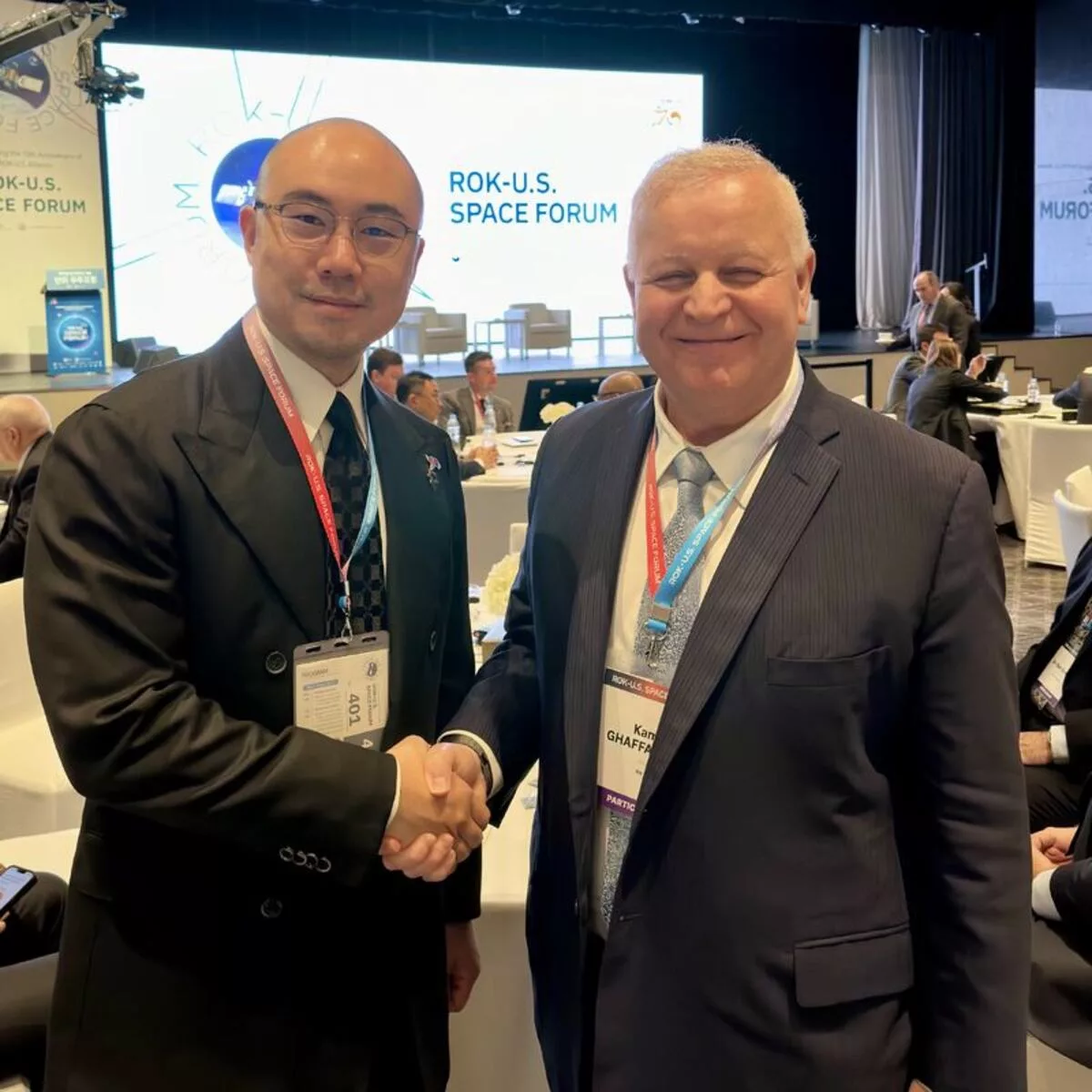 با کمال غفاریان، میلیاردر ایرانی آشنا شوید؛ مردی که رویاپرداز و دیوانه فضاست 12 کمال غفاریان