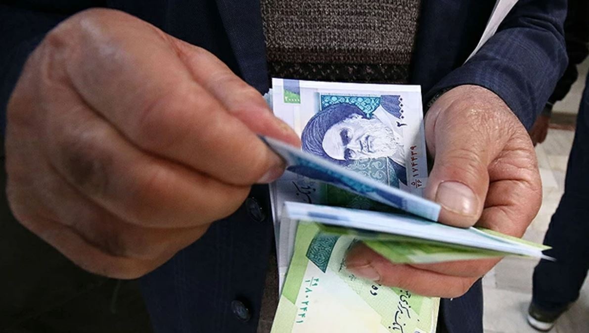 خبر تازه درمورد واریز عیدی بازنشستگان و مستمری بگیران 3 عیدی بازنشستگان