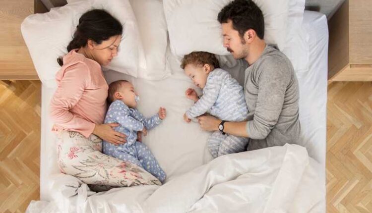 تخت مشترک مادر و نوزاد، چطور بر رشد روانی فرزند تأثیر میگذارد؟_آیندگان 5 تخت مشترک مادر و نوزاد، چطور بر رشد روانی فرزند