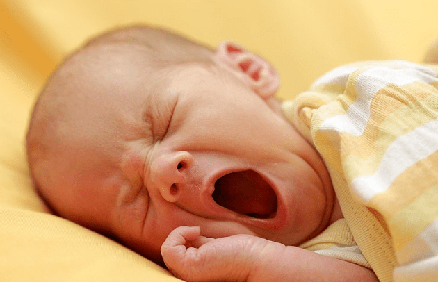 دلایل گریه کردن ۱۰ علت گریه کردن و اشک ریختن آیندگان