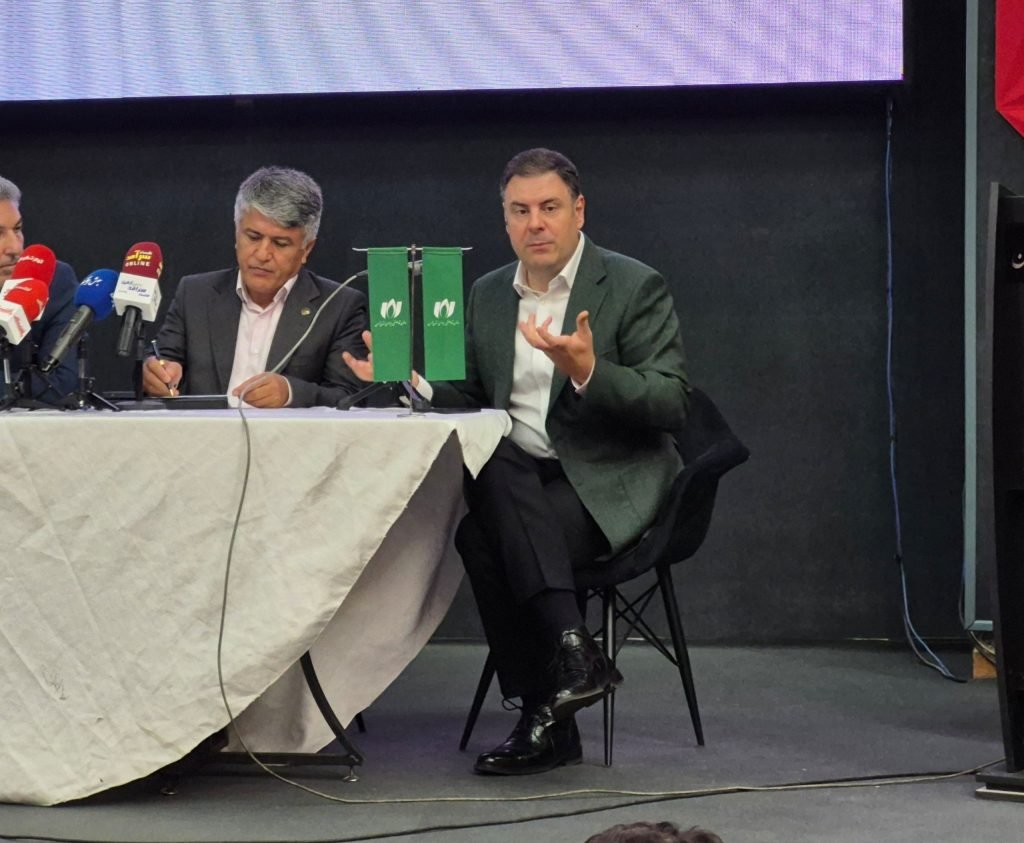 1759057272 375 برنامه مخابرات برای جمع‌آوری شبکه سیم مسی علتانحصار می‌شود آیندگان