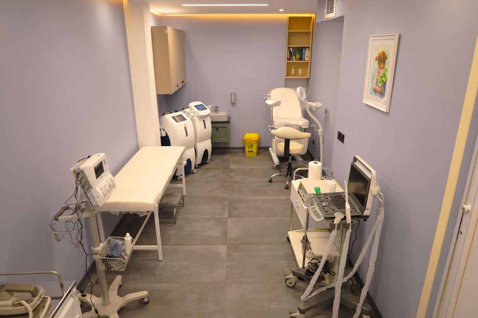 چرا انجام تست پاپ اسمیر برای زنان ضروری است؟ | بررسی تخصصی با دکتر مانا فرحی مهر 6 چرا انجام تست پاپ اسمیر برای زنان ضروری است؟ | بررسی تخصصی با دکتر مانا فرحی مهر