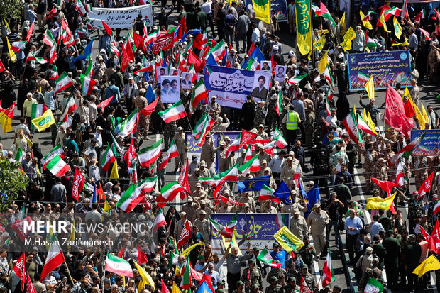 رزمایش بزرگ جان‌بازان در میدان‌های تهران