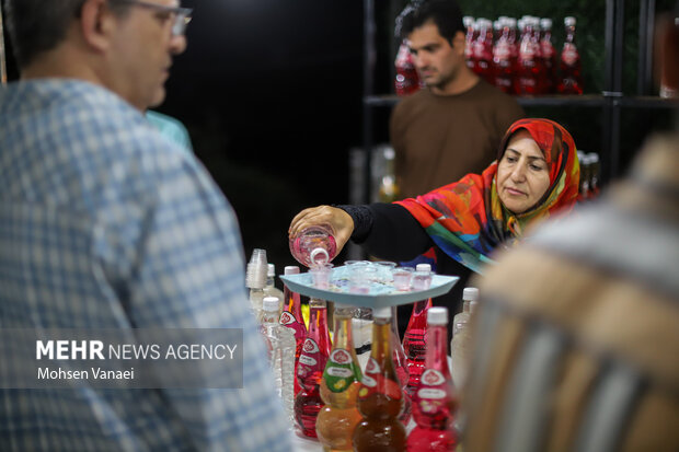 جشناسایی جشنواره گلاب‌گیری و صنایع دستی در پارک پرواز