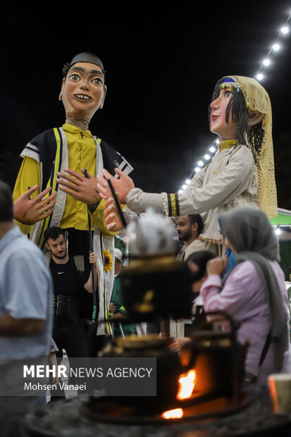 جشنواره گلاب‌گیری و صنایع دستی در پارک پرواز