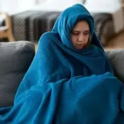 1783134312_چرا-برخی-افراد-همیشه-سردشان-است؟_آفتاب-شرق-1