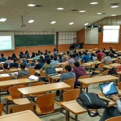 فراخوان , حسنعلی قبادی اظهار کرد که فعال مذاکره با سازمان امور استخدامی دارد