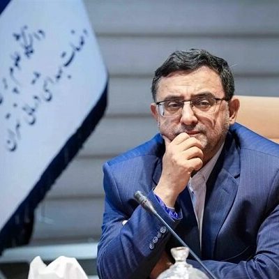 آیین تجلیل از پرستاران دانشگاه علوم پزشکی تهران روز یکشنبه ۲۶ مهر ۱۴۰۴ در بیمارستان مرکز قلب تهران برگزار شد. سیدرضا رئی