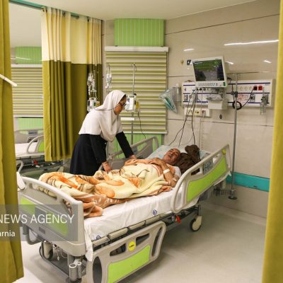 پرستاران در خط مقدم سلامت با سختی‌های فراوان مواجه‌اند
