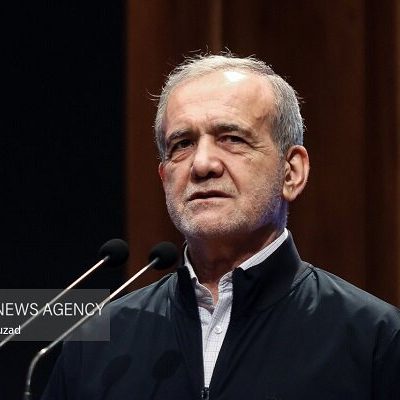 مسعود پزشکیان رئیسجمهور در رویداد ملی جامعه سلامت، مردمیار و مسجدمحور با گرامیداشت یاد رهبر شهید، فرماندهان