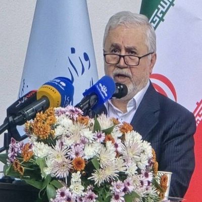 پایه‌های هویت ایران: زبان فارسی و ایمان دینی