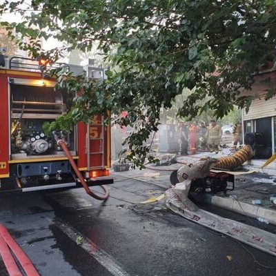 مهار آتش‌سوزی در انبار داروخانه یوسف‌آباد