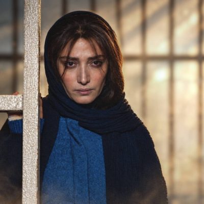 مادرزاد به کارگردانی مرتضی علیزاده و تهیهکنندگی محمود بابایی که در سکوت خبری مقابل دوربین رفت