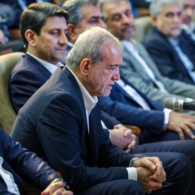 رونمایی از نخستین ربات پستچی و نسل سوم نشانی استاندارد با حضور رئیسجمهور
