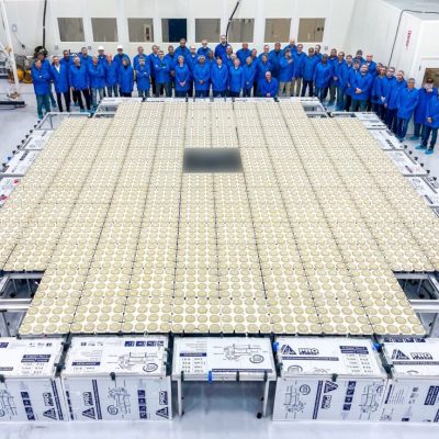 سرمایه‌گذاری گوگل در رقیب استارلینک برای ارائه اینترنت ماهواره‌ای در گوشی‌ها