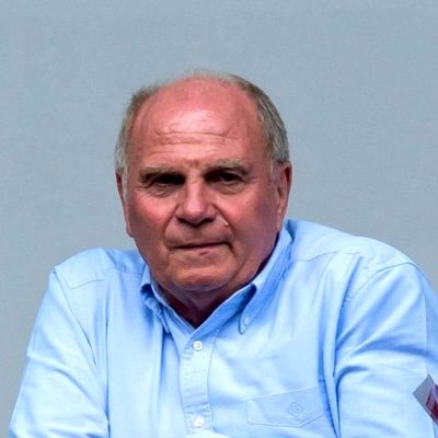 اولی هوینس: توخل  بی عقلی کرد