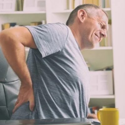 بدترین درد دنیا - مردی که دچار کمردرد شده است