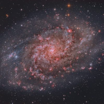 تصویر روز ناسا: ابرهای هیدروژنی M33