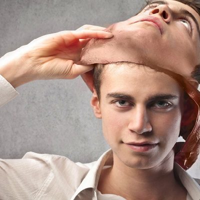 فردی نقاب به چهره - درمان دروغگویی