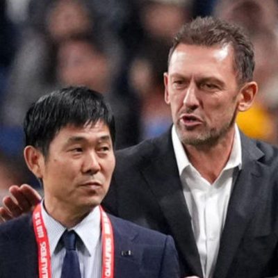 سرمربی استرالیا: دو ساعت در ترافیک و تصادف بودیم!