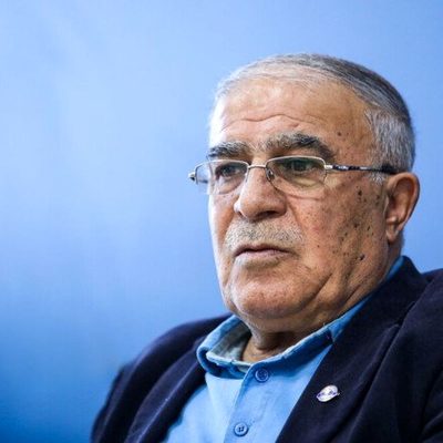 روشن: مدیریت زمین قهرمان نیم فصل شد