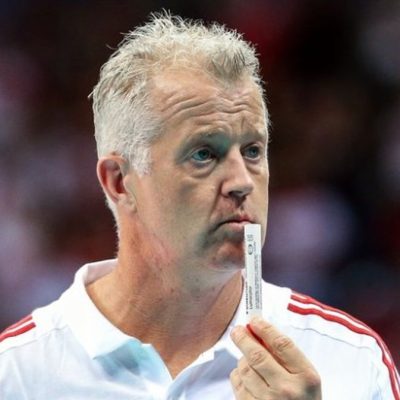 مشهورترین سایت والیبالی دنیا و معرفی سرمربی ایران!